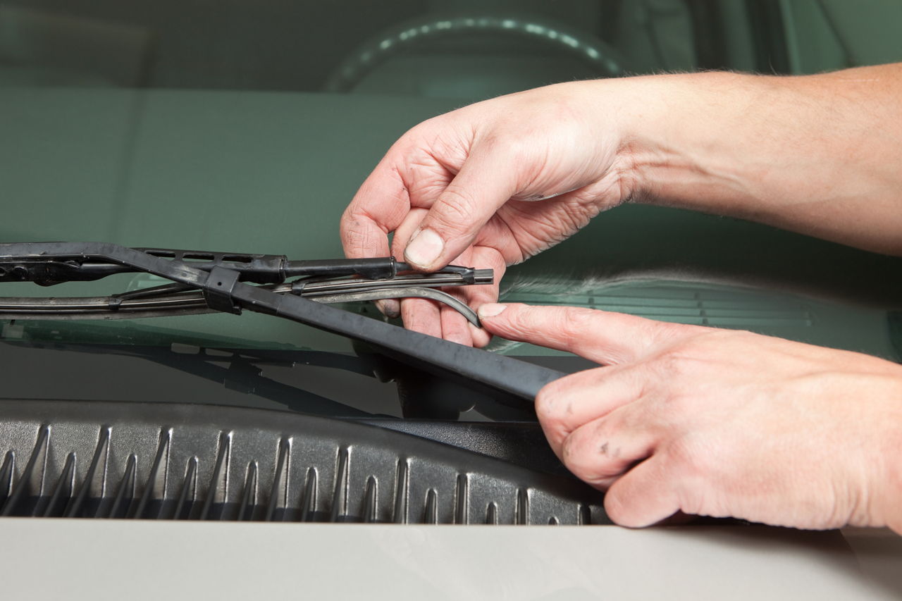 Windshield Wiper Blades Replacement