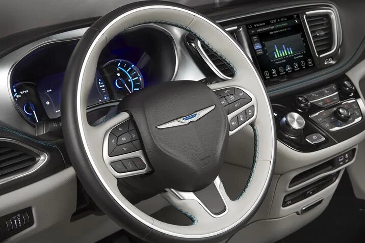 2018 Chrysler Pacifica Hybrid Steering