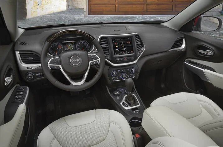 2017 Jeep Cherokee Interior