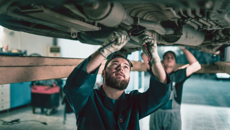 How to Prevent Engine Oil from Coming Out of the Exhaust