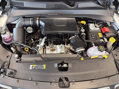 Jeep Compass North 2026 extérieur vue de l'avant capot ouvert, compartiment moteur