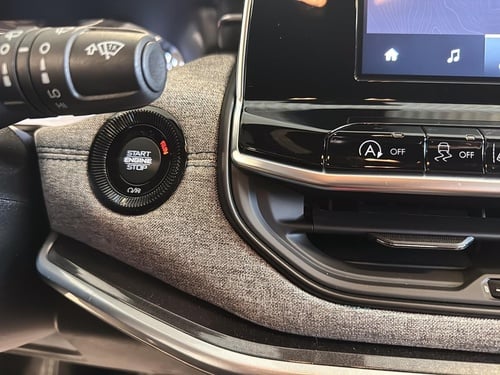 Jeep Compass North 2026 intérieur bouton start engine stop