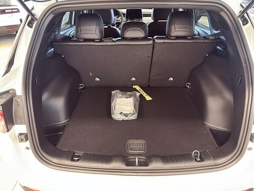 Jeep Compass North 2026 extérieur vue de l'arrière coffre ouvert