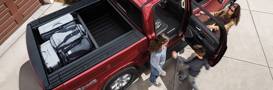 explore the 2023 Ram 1500 at Unique Chrysler Burlington, Ontario