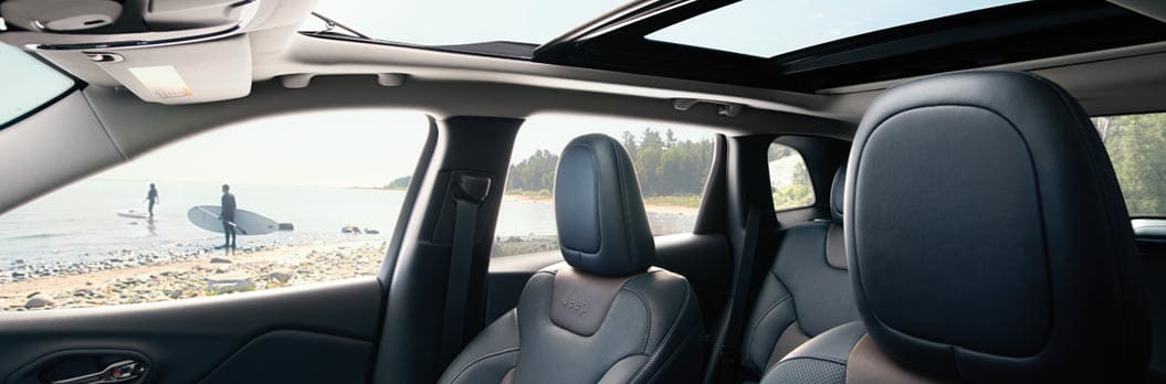 2016 Jeep Cherokee interior