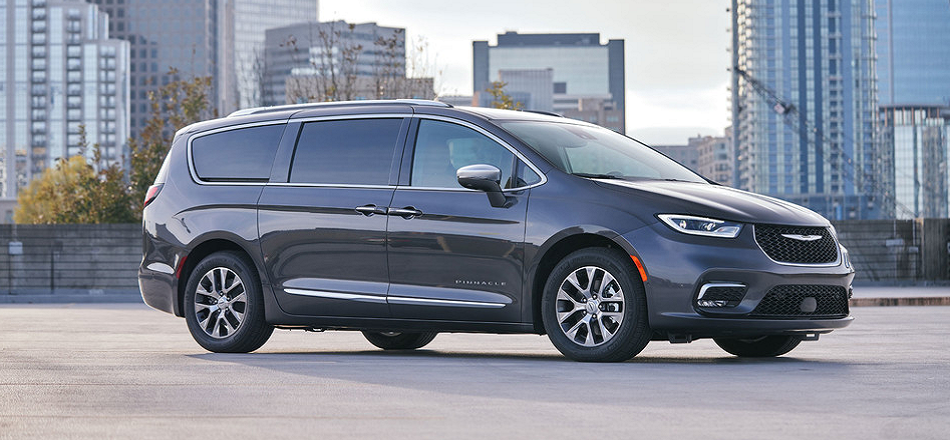 2023 Chrysler Pacifica Plug-In Hybrid Key Features near Mississauga, ON -  Golden Mile Chrysler