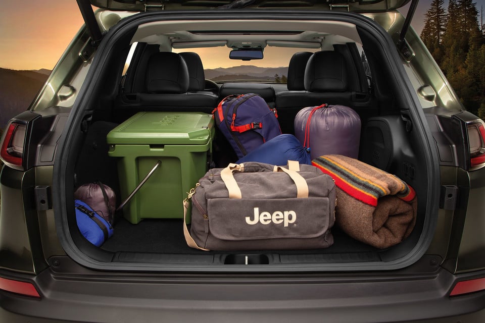 2021 Jeep Cherokee Interior/Trunk With Bags