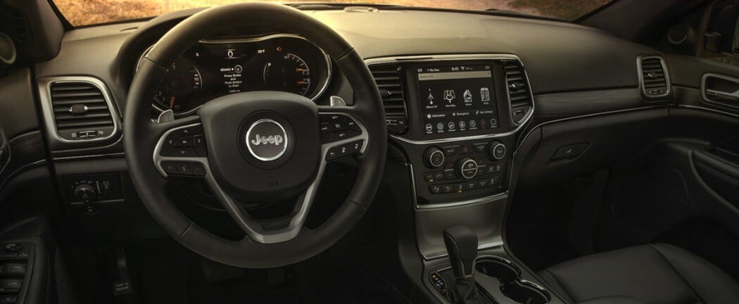 2021 Jeep Grand Cherokee interior