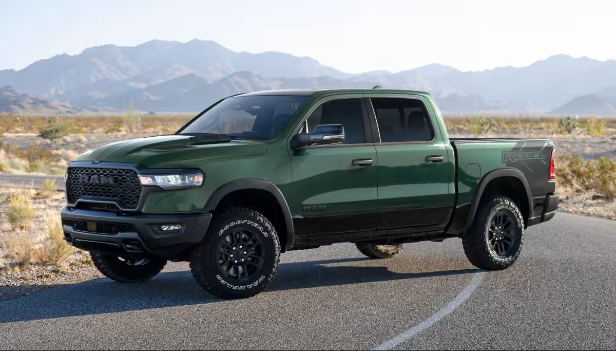 my26-ram-1500-gallery-pillar-thumbnail1-desktop.jpg.image.1440 slider_widget-16-0