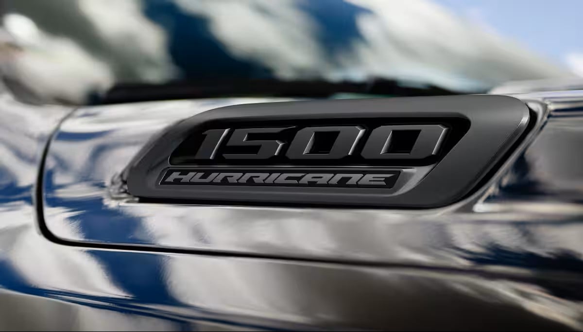 my26-ram-1500-gallery-pillar-thumbnail12-desktop.jpg.image.1440 slider_widget-16-5