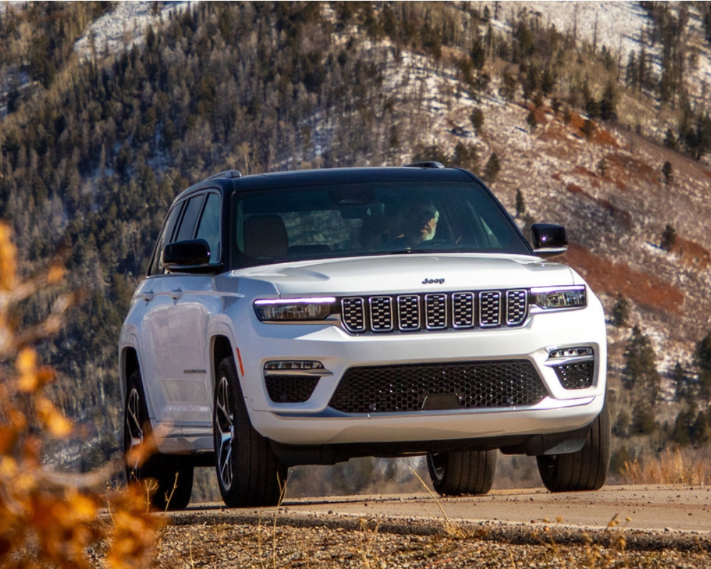 Your Premium Adventure SUV: 2025 Jeep Grand Cherokee